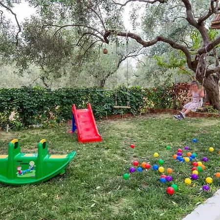 Koula 2-dimos Semesterbostad